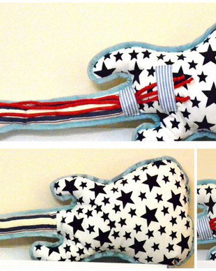 Perna in forma de chitara, guitar pillow, perna chitara