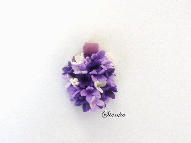 Buchetel de liliac