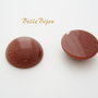 (2 b) Brown goldstone cabochon de diametru 20 mm si grosime 7 mm