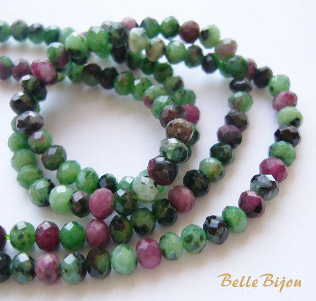(5b) Ruby zoisite rondele fatetate aprox 4x3-4 mm