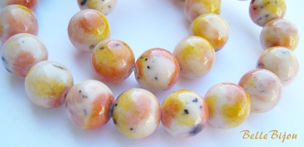 Agate degrade alb-galben-portocaliu cu pete negre aprox 10.5 mm
