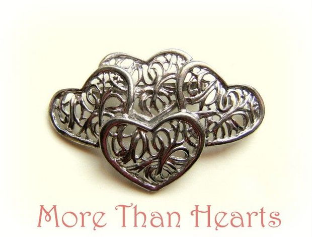 MORE THAN HEARTS - BROSA VINTAGE