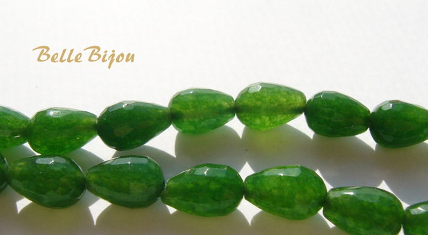 Jad verde picatura fatetata aprox 9x6 mm