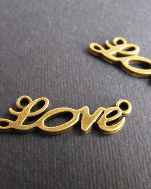 LINK '' LOVE '' BRONZ - 33 X 10 MM
