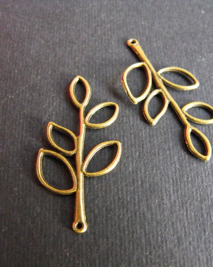 PANDANTIV  BRONZ - 37 X 18 MM