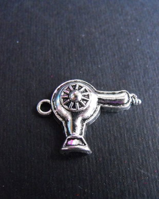 CHARM - 20 X 27 MM