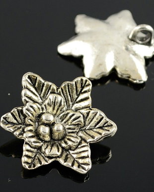 N339 Pandantiv floare argintiu antic, 31mm