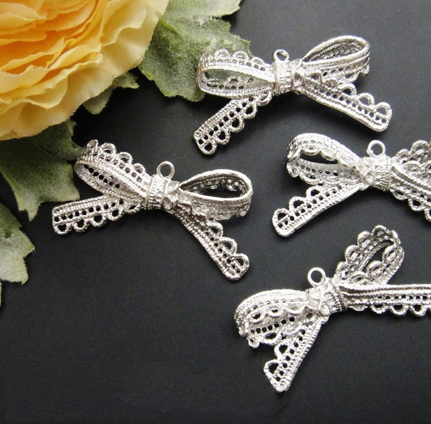 1b Pandantiv placat rodiu '' Ribbon '' 42 x 23mm