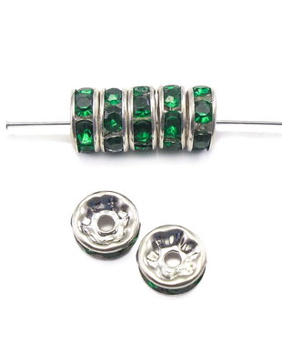 Distantier argintiu cu rhinestone verde, 8 mm (cod 7-87)