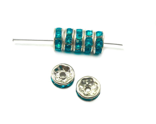 Distantier argintiu cu rhinestone albastru, 8 mm (cod 7-90)