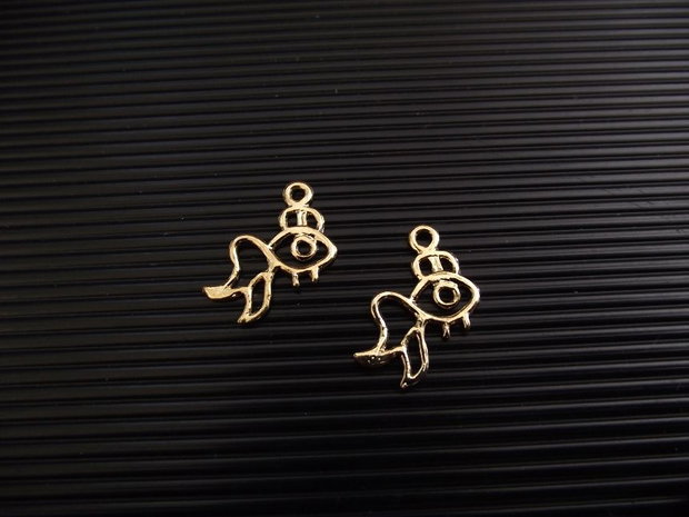 1b Charm placat aur " Pestisor fermecat '' 17mm x 20mm