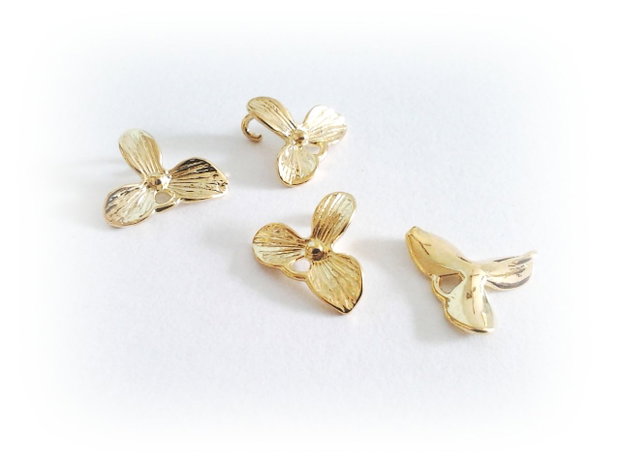 1b Charm placat aur '' Orhidee ''  11 x 10mm (gp 07)
