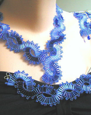 Set:colier,cercei si bratara