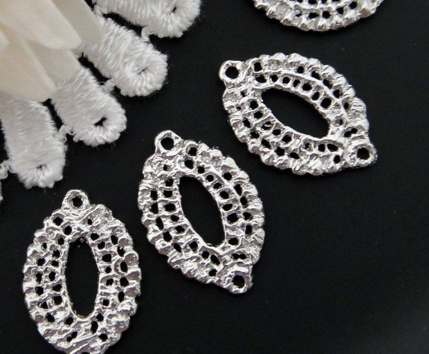 1b Link argintat dantelat 22 x 13mm