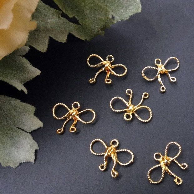 1b Charm placat aur ''Ribbon '' 15 x 12mm