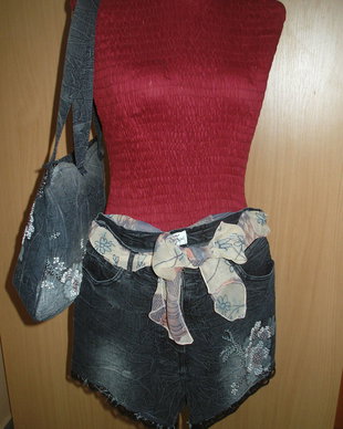 poseta si pantalon scurt
