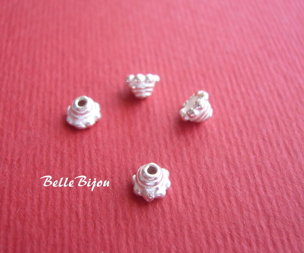 Capacel din argint aprox 3x4.5 mm