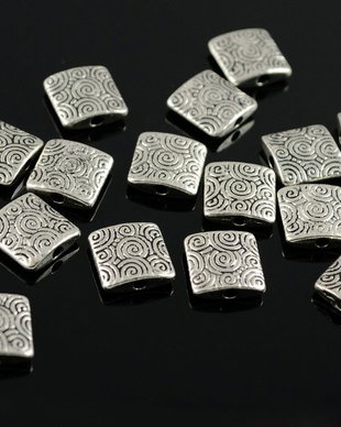 N433 Distantier argintiu antic, 10x10mm