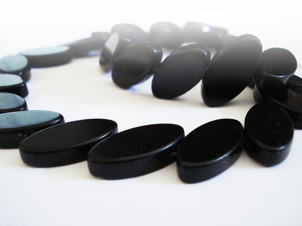 1b Onyx oval 10 x 15mm