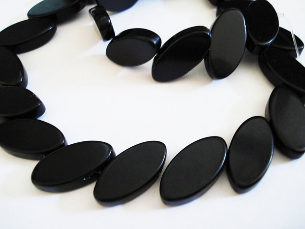 1b Onyx oval 10 x 15mm