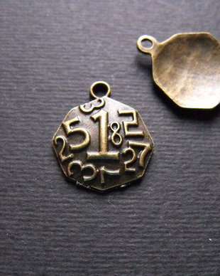 PANDANTIV  BRONZ - 21 X 18 MM