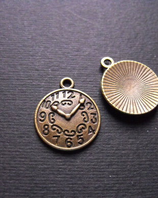 PANDANTIV  BRONZ - 22 X 19 MM