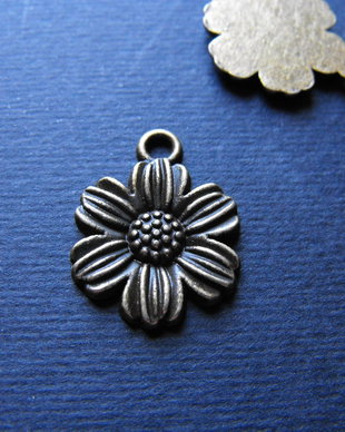 PANDANTIV  BRONZ FLOARE - 22 X 17 MM