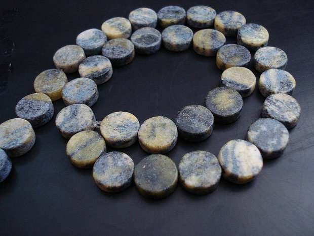 1b Jad natural 12 x 4mm