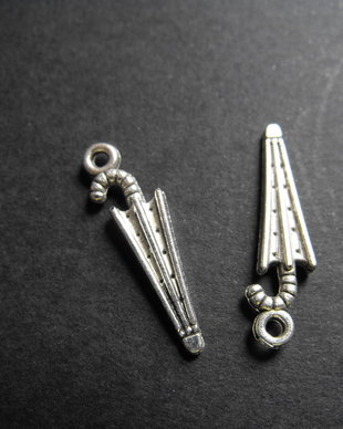 PANDANTIV UMBRELA - 25 X 7 MM