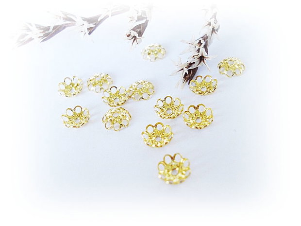 10b Capace dantelate , placate aur 5,5mm