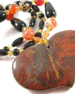 2406 - Pandantiv, poppy jasper, 61x40x9mm