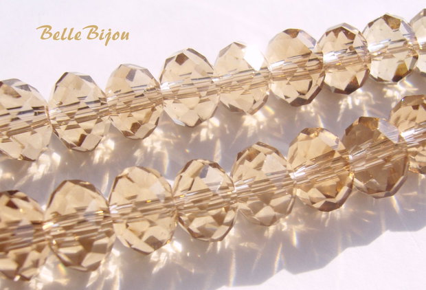 (10 b) Cristale fatetate de sticla maron deschis 8x6 mm
