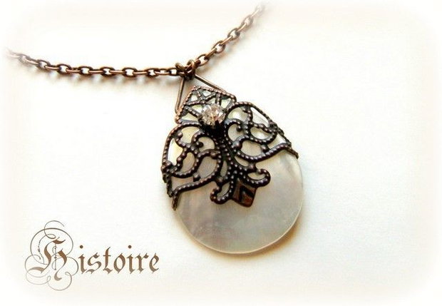 HISTOIRE - COLIER
