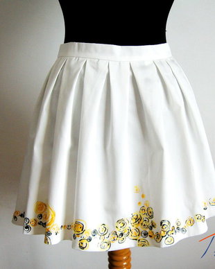 Motion skirt