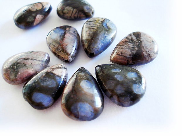 1b Llanoite lacrima 15 x 10mm