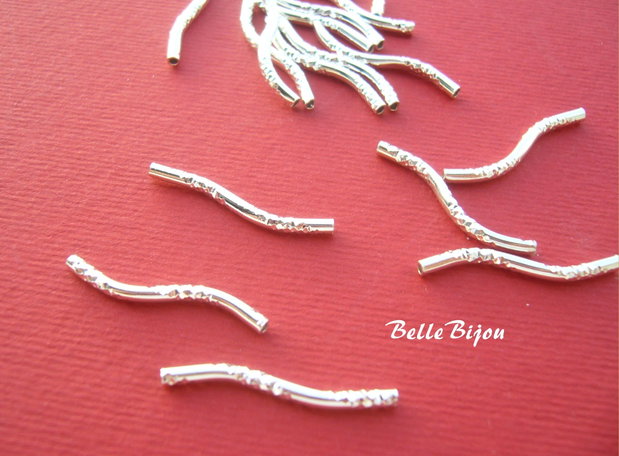 Tub argintiu stralucitor in forma de "S" stilizat si stantat 25x2 mm