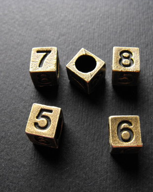 DISTANTIER  BRONZ - 9 X 9 MM