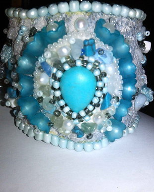 *bratara statement bleu redusa la 28 lei