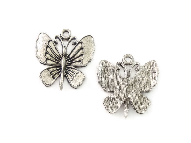 Charm fluture, finisaj argintiu antichizat, 22x20,5 mm (cod 9-275)