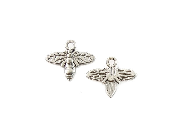 Charm albina, finisaj argintiu antichizat, 15,5x13 mm (cod 9-279)