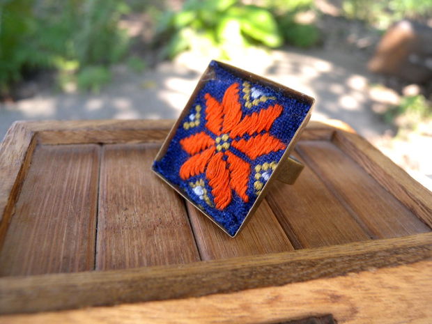 Ethnic ring