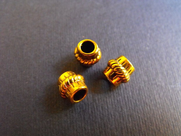 DISTANTIER AURIU PT. SNUR - 8 X 8 MM