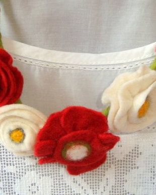 La comanda! Felted Flowers Necklace