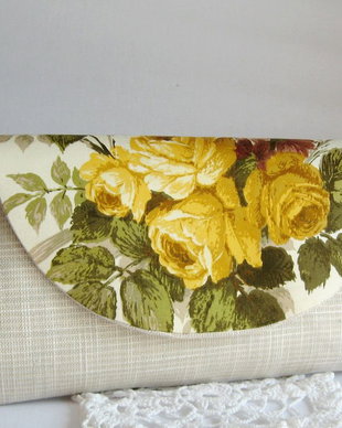Yellow rose garden - pentru comanda