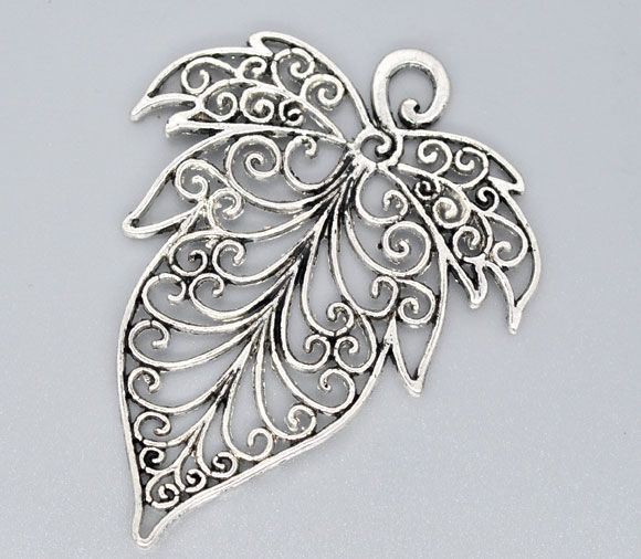 1b Pandantiv aliaj finisaj antique silver 72 x56mm (spa 01)