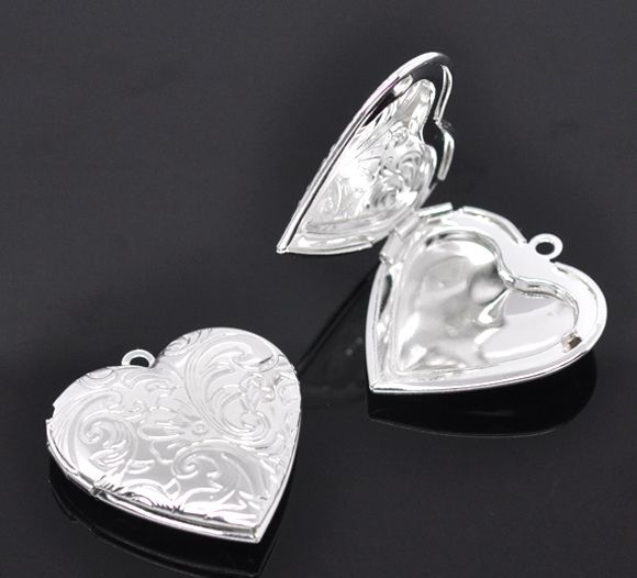 1b Pandantiv gravat, placat argint, locket box 29x29mm (sp 22)