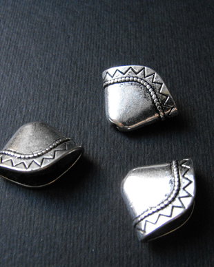 CAPAC TURTIT - 17 X 22 X 8 MM