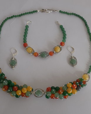 SET-AVENTURIN VERDE, CARNEOL SI JAD