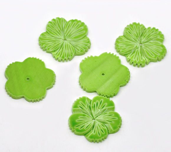 1b Flower shell , light green 25mm (ag 03)