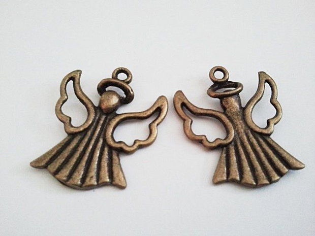 1b charm / pandantiv finisaj bronz , ingeras 26x21mm